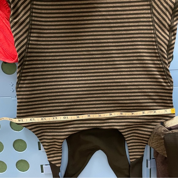 ALO Yoga Black and Grey Stripe Tank S - Picture 7 of 7